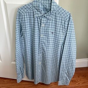Vineyard Vines Performance shirt.. Freshly cleaned. No rips, tears, no iron